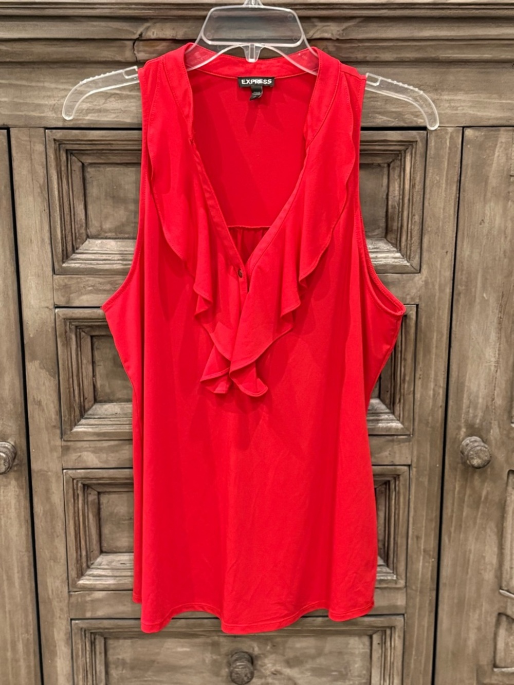 NWOT Women’s EXPRESS Bright Red Ruffle Dressy Sleeveless Blouse (Large)